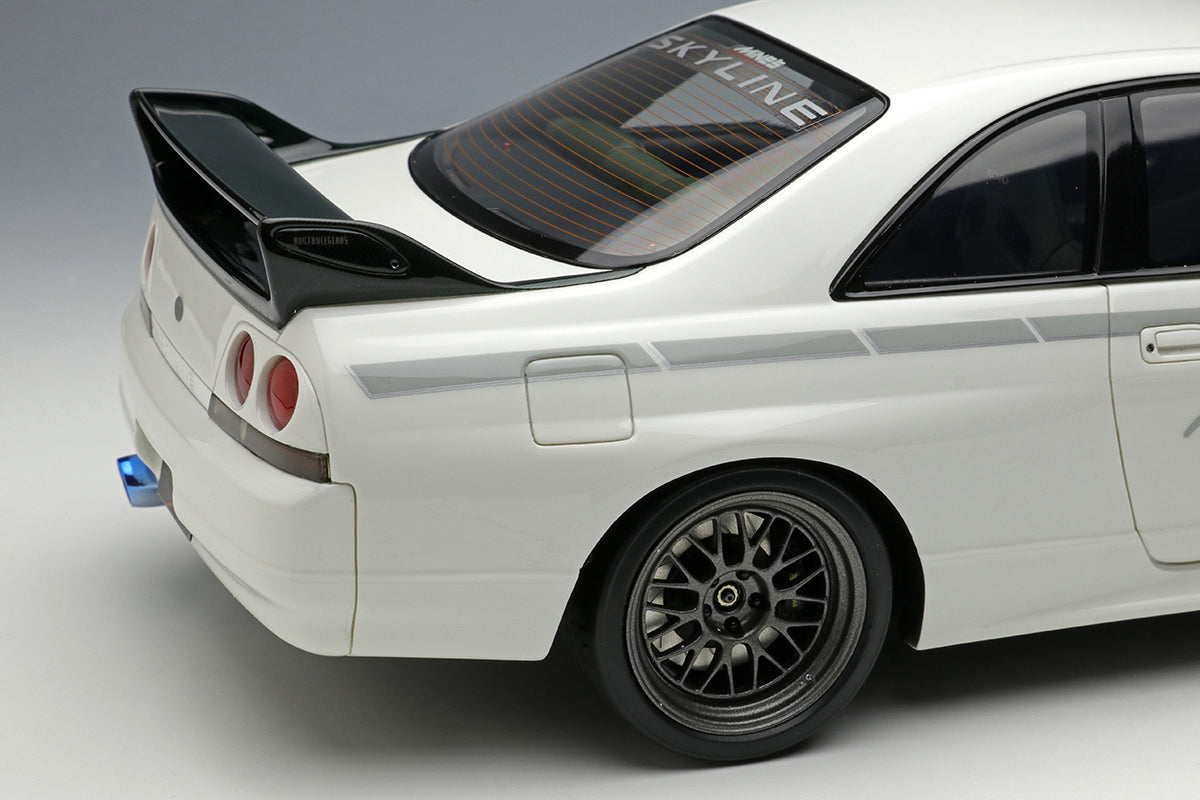 Make Up Co., Ltd / Eidolon 1:18 Nissan Skyline GT-R (BCNR33) Mine's BUILT BY LEGENDS Edition