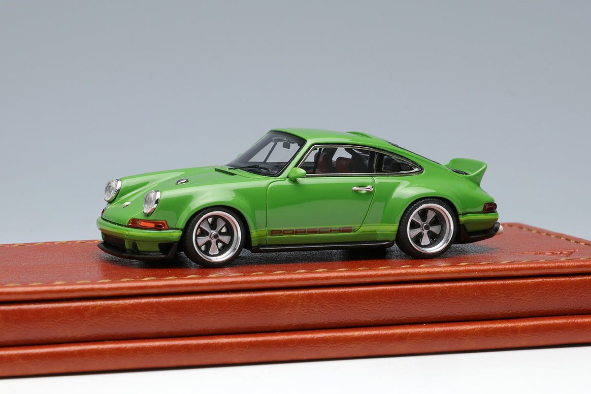 Make Up Co., Ltd / Titan 64 1:64 Porsche 911 (964) Singer DLS