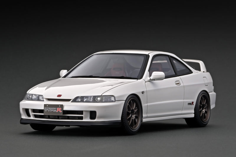 Ignition Model 1:18 Honda Integra (DC2) Type-R in Pearl White with Engine Display