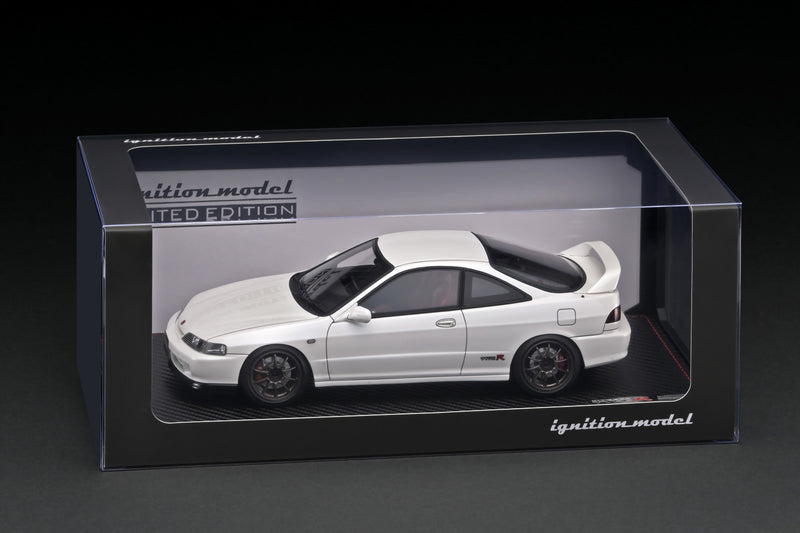Ignition Model 1:18 Honda Integra (DC2) Type-R in Pearl White with Engine Display
