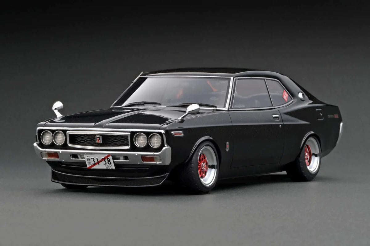 タムタム 1/18 Nissan Laurel 2000SGX Ignition Model 1:18 Nissan Laurel 2000SGX (C130) in Metallic Black