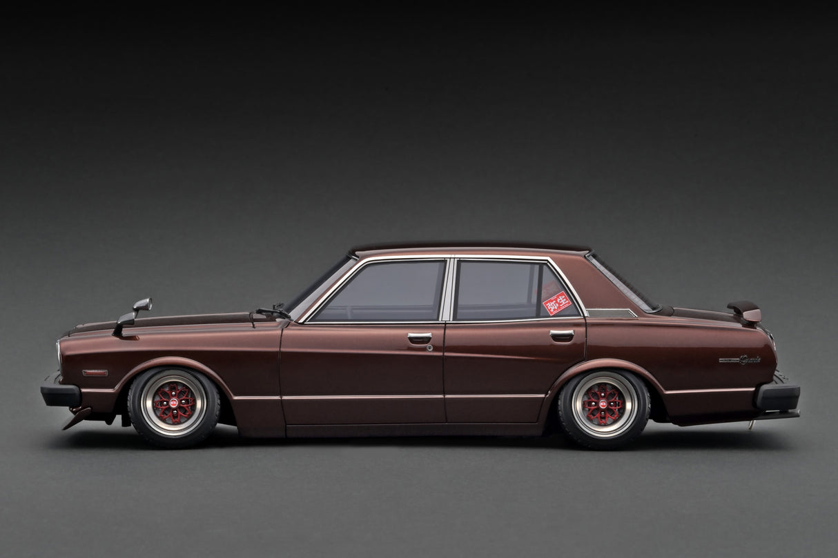 Ignition Model 1:18 Toyota Mark II Sedan Grande (MX41) in Brown Metallic