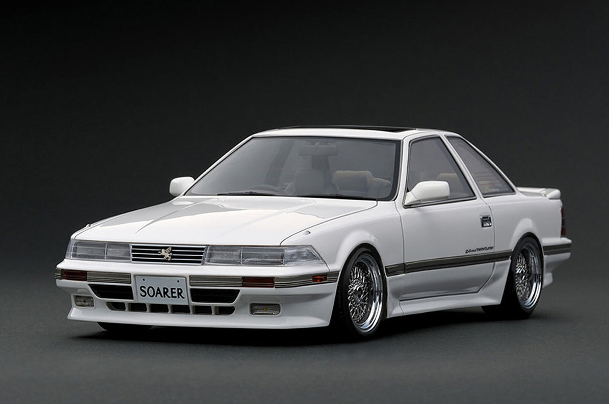 Ignition Model 1:18 Toyota Soarer (Z20) 2.0GT Twin Turbo L in White
