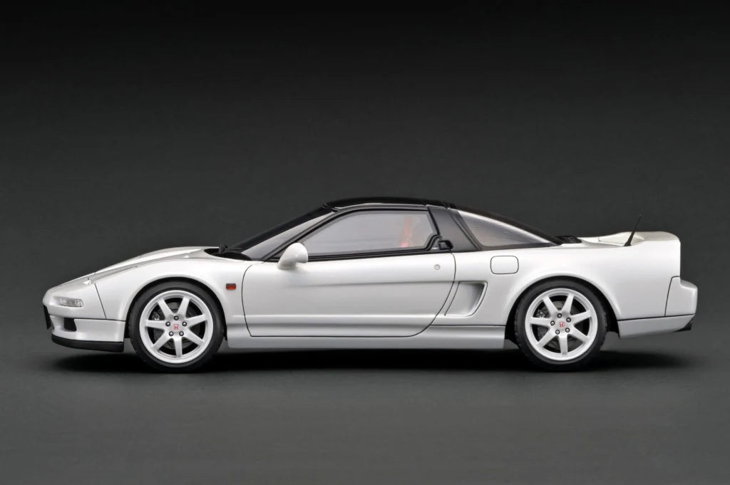Ignition Model 1:18 Honda NSX(NA1) in Pearl White