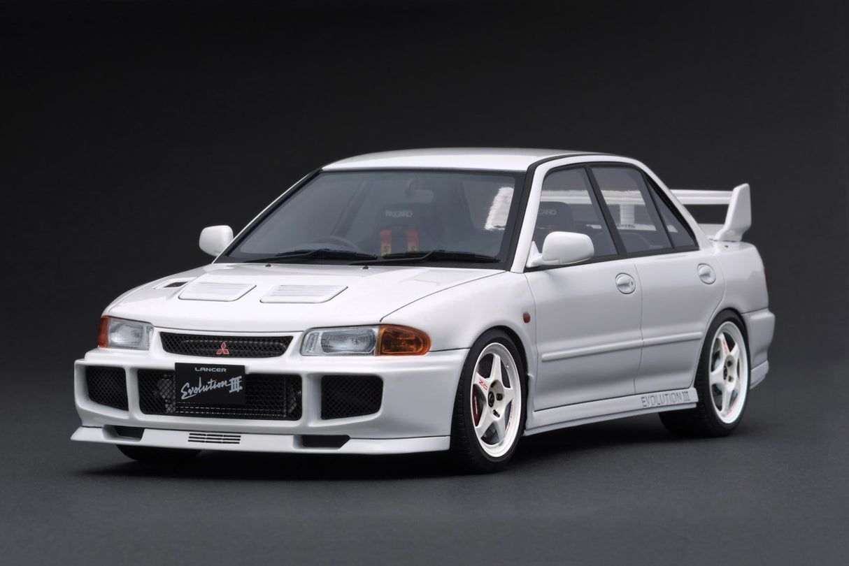 Ignition Model 1:18 Mitsubishi Lancer Evolution III GSR (CE9A) in White