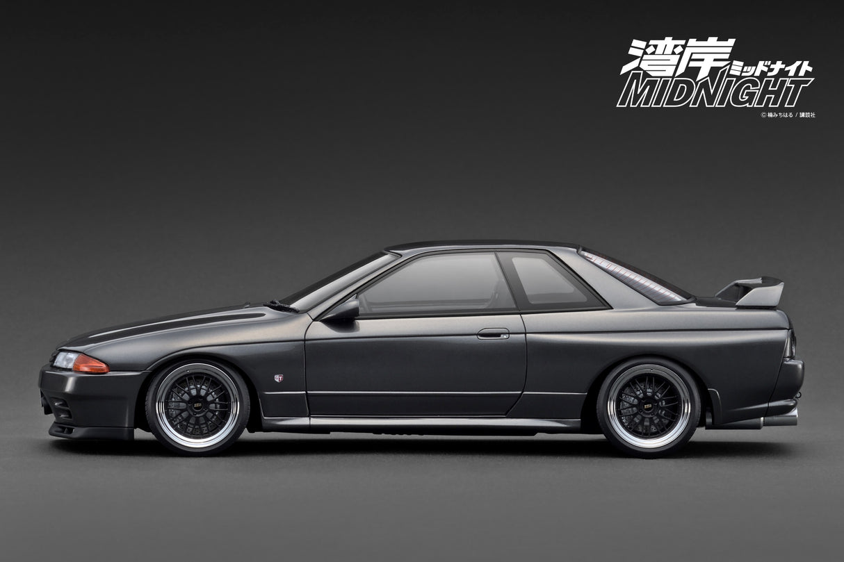 *PREORDER* Ignition Model 1:18 Nissan Skyline GT-R (R32) Gun Metallic 湾岸MIDNIGHT Reina's R with Ms. Reina Akikawa Figure