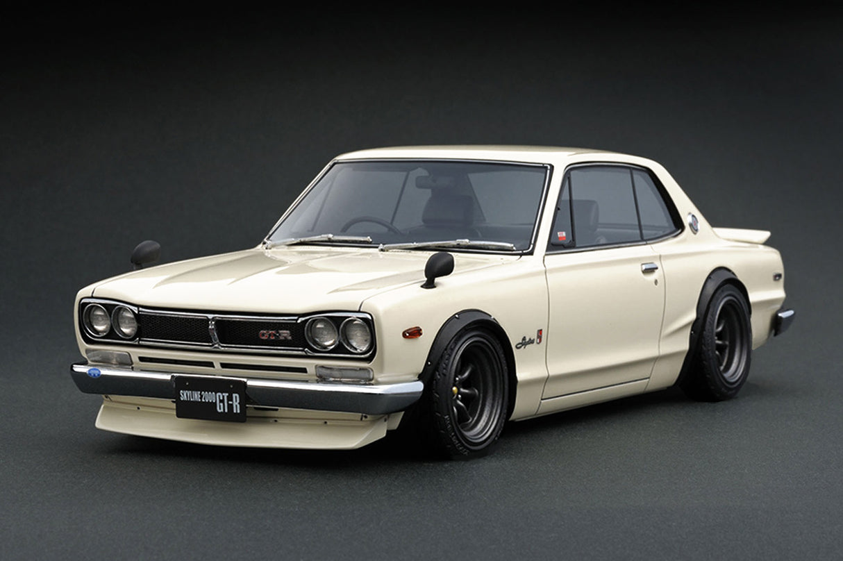 Ignition Model 1:18 Nissan Skyline 2000 GT-R (KPGC10) in White