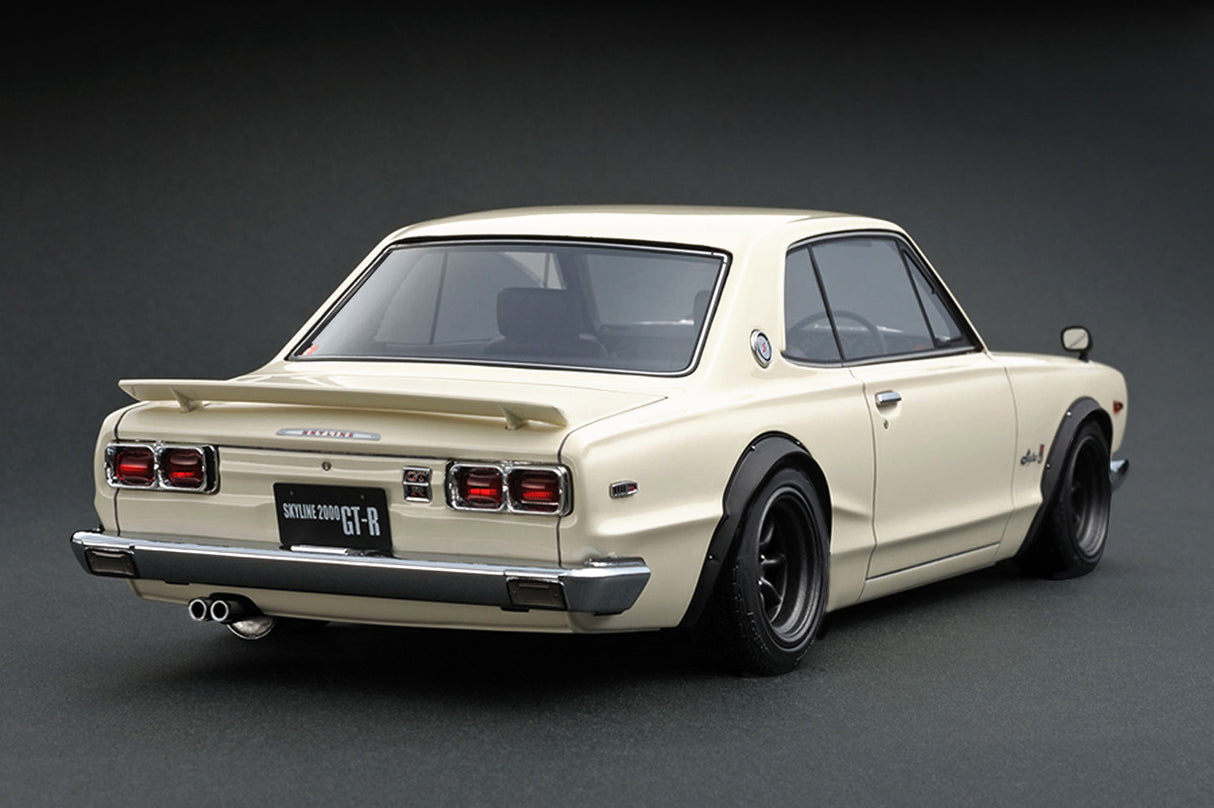 Ignition Model 1:18 Nissan Skyline 2000 GT-R (KPGC10) in White
