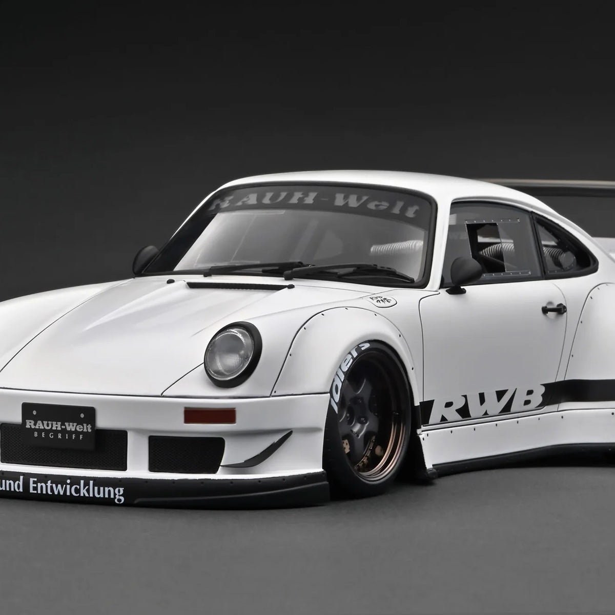 ミニカー ignition model 1/43 PORSCHE 930 Turbo Ignition Model 1:18 Porsche 930 in Matte White – Model Cars
