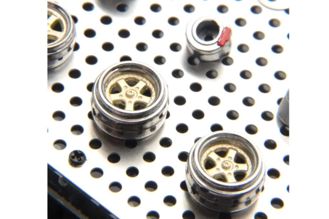 MotorHelix 1:64 Mazda 787B Picture Frame Edition (ONE PER PERSON PER ORDER)