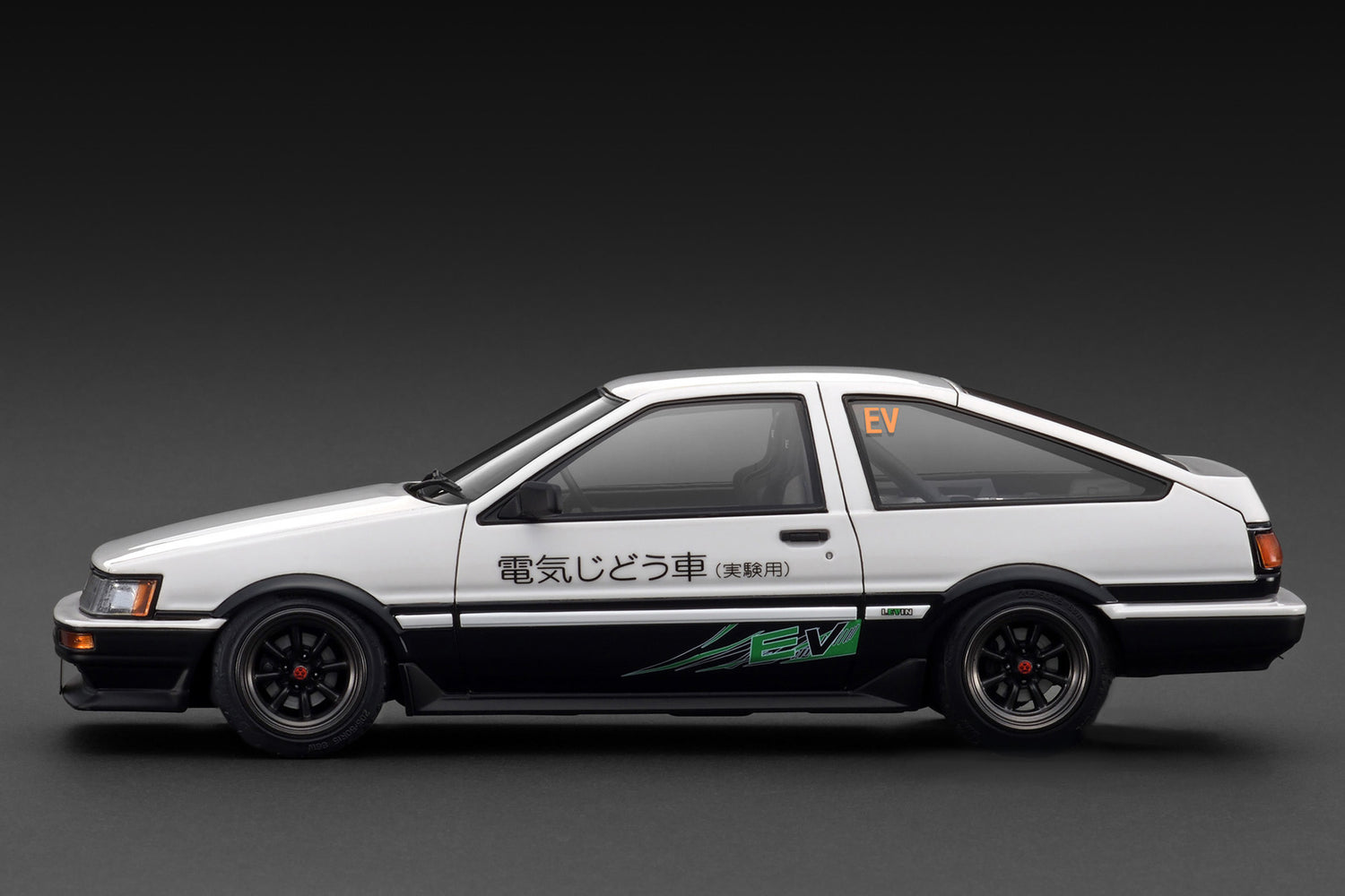 *PREORDER* Ignition Model 1:18 Toyota Corolla Levin 3Dr (AE86) BEV in White/Black