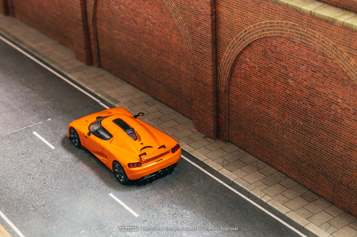Tarmac Works 1:64 Koenigsegg CC850 in Orange