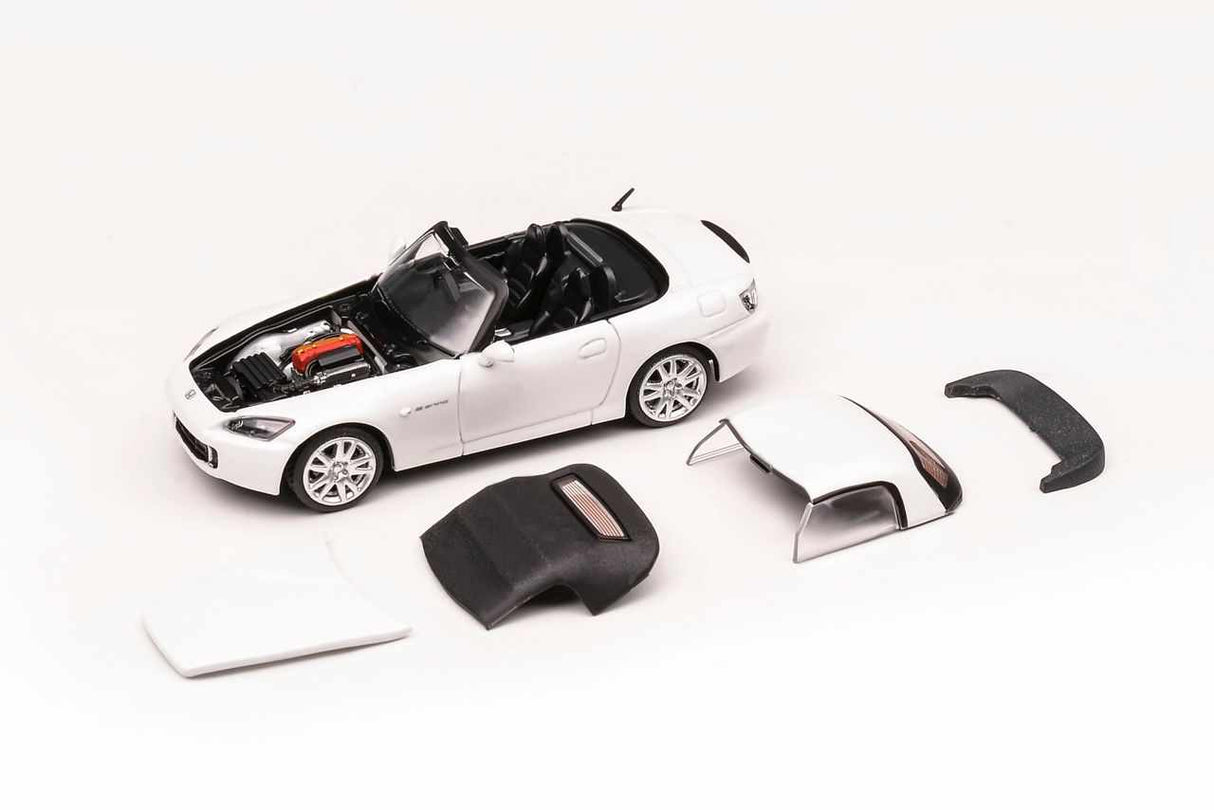 MotorHelix 1:64 Honda S2000 (AP2) in Grand Prix White