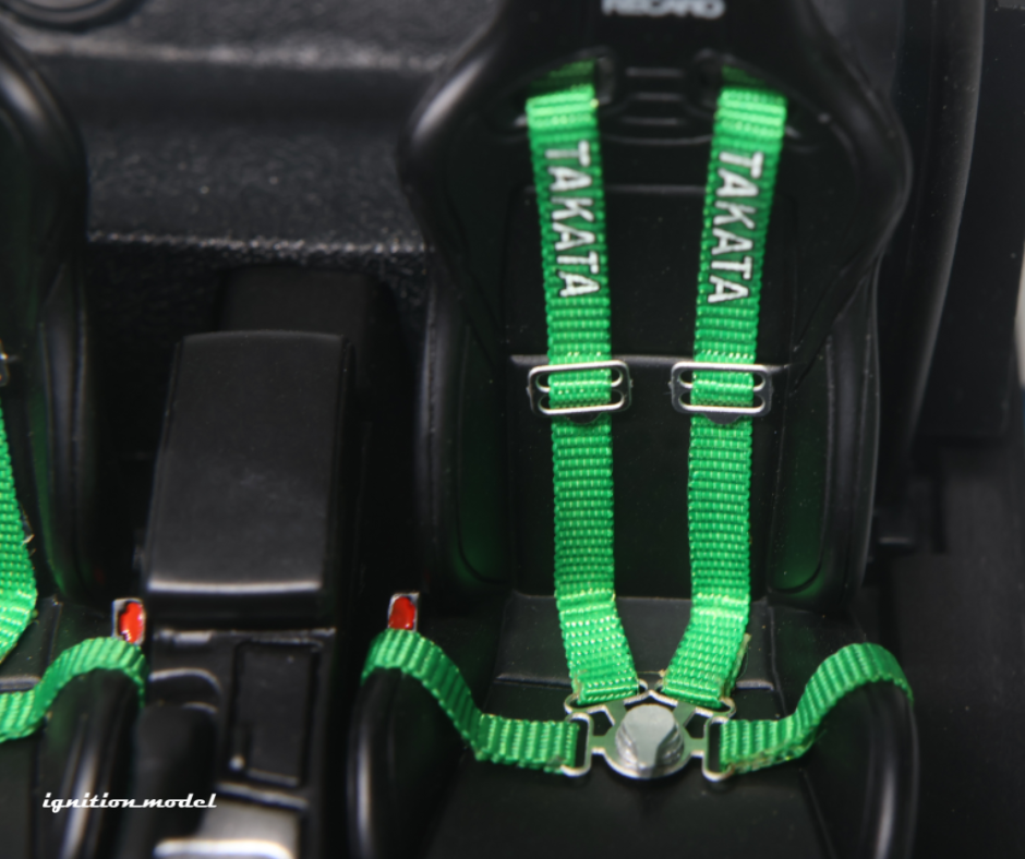 Ignition Model 1:18 Nissan Skyline (R34) GT-R TOP SECRET in Gold