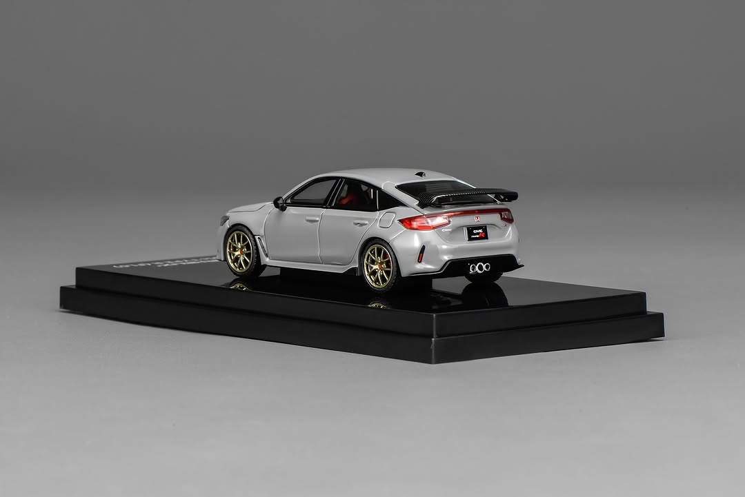 *PREORDER* MotorHelix 1:64 Honda Civic Type-R (FL5) in Sonic Grey Pearl