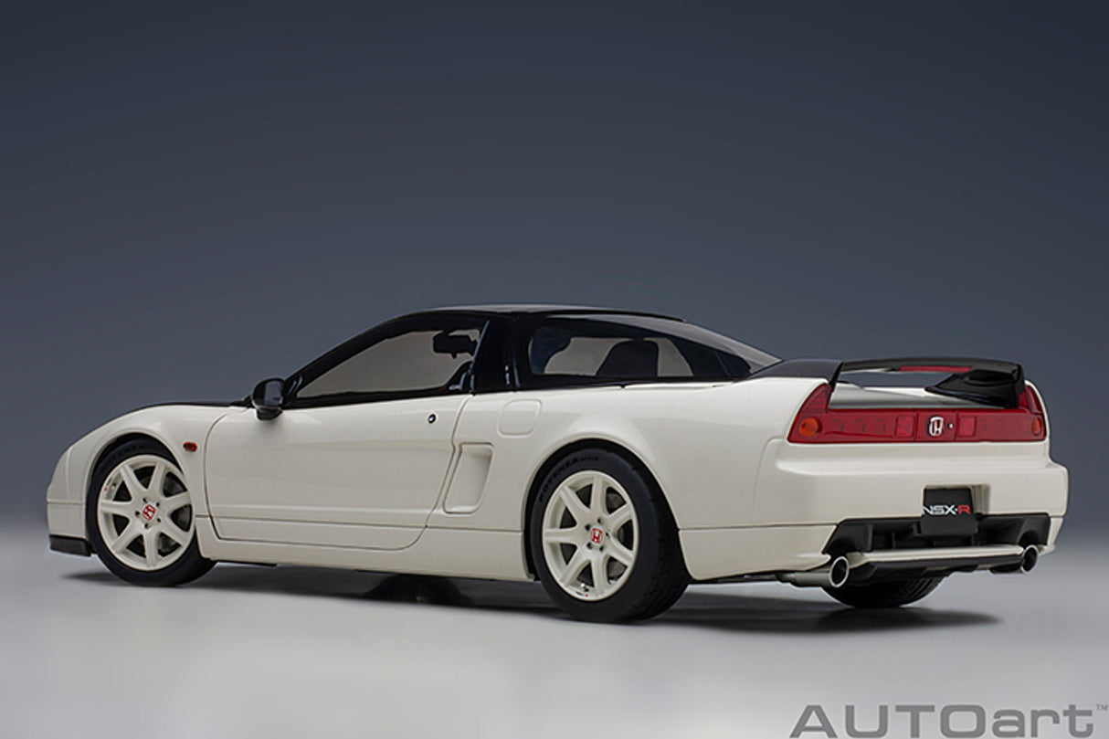 AUTOart 1:18 Honda NSX-R (NA2) with Carbon Fiber Hood in Championship White