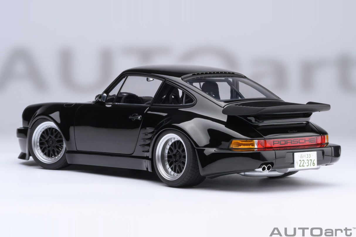 AUTOart 1:18 Porsche 911 (930) Turbo Wangan Midnight “Blackbird” Comic Version 1