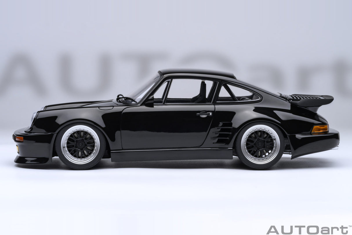 AUTOart 1:18 Porsche 911 (930) Turbo Wangan Midnight “Blackbird” Comic Version 1