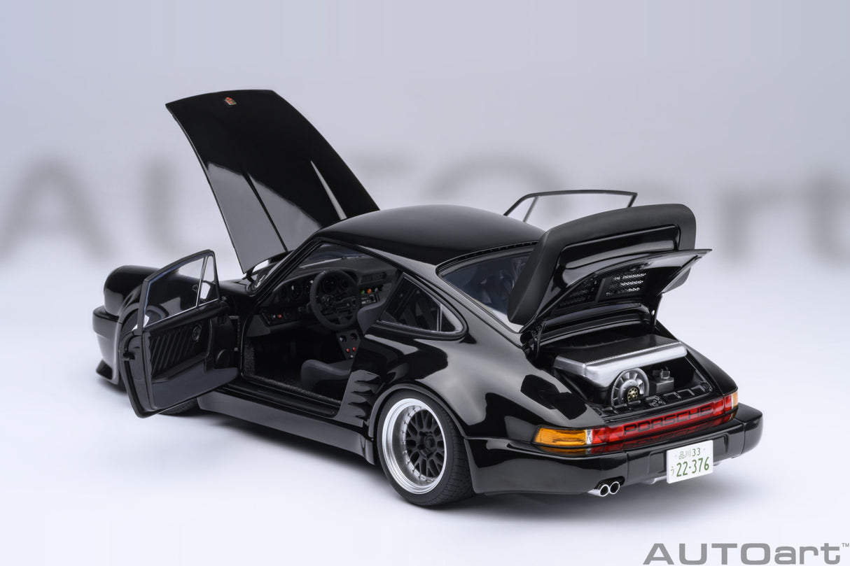 AUTOart 1:18 Porsche 911 (930) Turbo Wangan Midnight “Blackbird” Comic Version 1