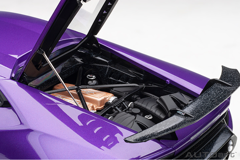 AUTOart 1:12 Lamborghini Huracan Performante in Viola Pasifae / Pearl Purple