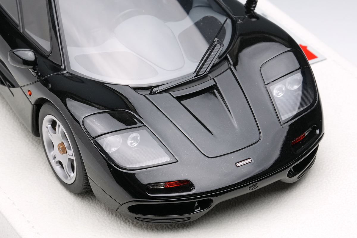 Make Up Co., Ltd / Eidolon 1:18 McLaren F1 Road Car 1994 in Jet Black Metallic