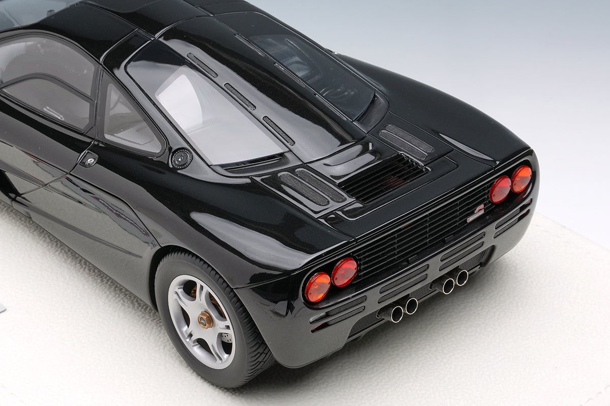 Make Up Co., Ltd / Eidolon 1:18 McLaren F1 Road Car 1994 in Jet Black Metallic