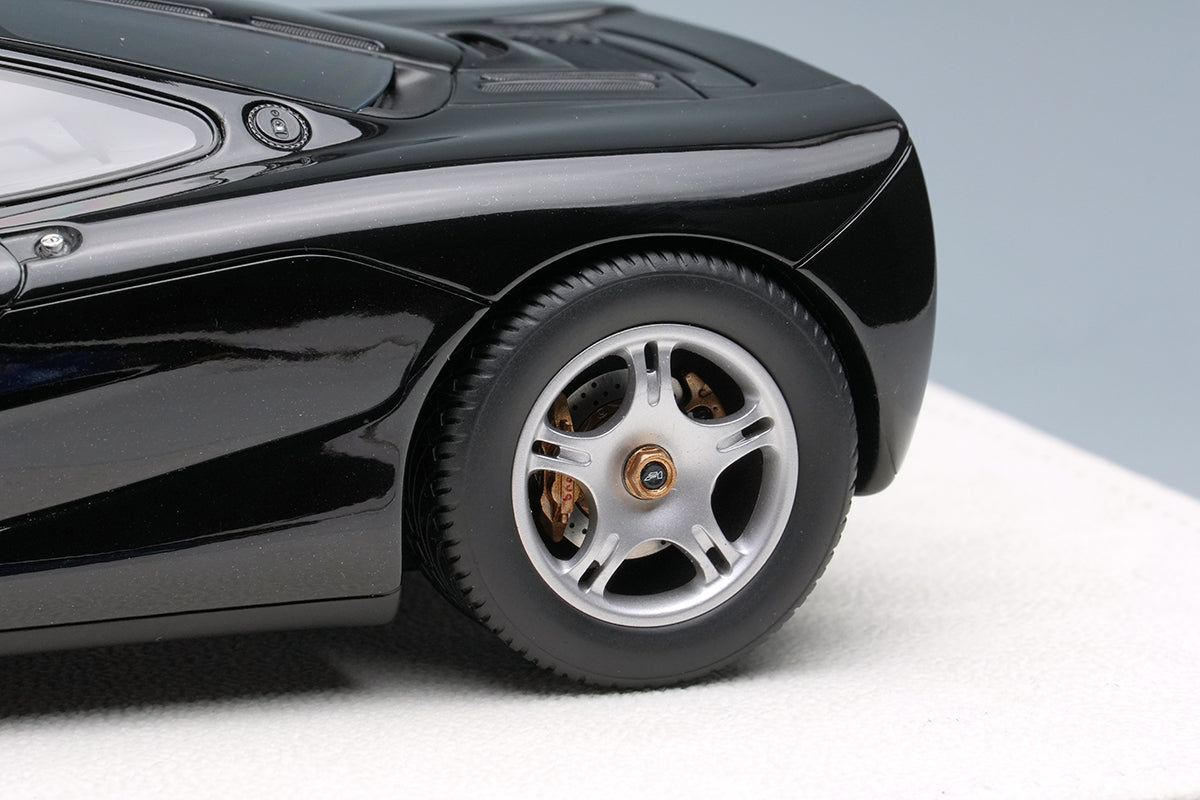 Make Up Co., Ltd / Eidolon 1:18 McLaren F1 Road Car 1994 in Jet Black Metallic
