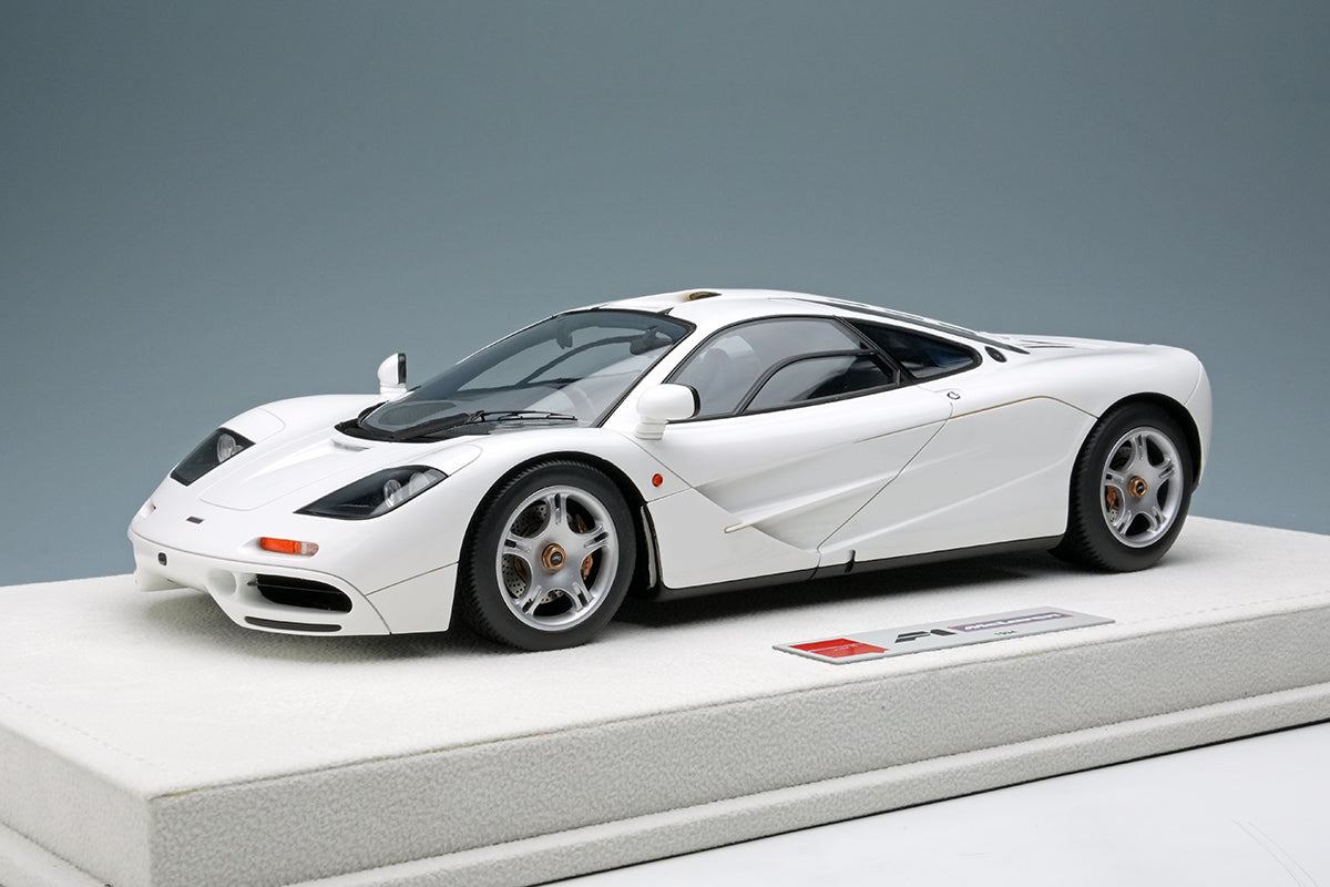 Make Up Co., Ltd / Eidolon 1:18 McLaren F1 Road Car 1994 in White
