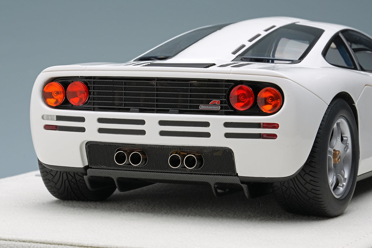 Make Up Co., Ltd / Eidolon 1:18 McLaren F1 Road Car 1994 in White