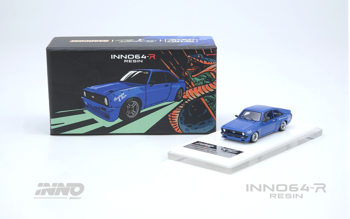 *PREORDER* INNO64 1:64 Ford Escort MK2 PANDEM "EMOTION" RETRO HAVOC in Blue