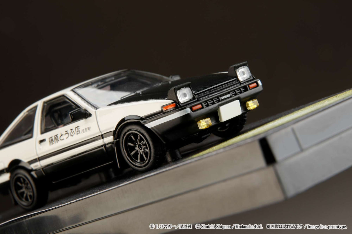 Hobby Japan 1:64 Toyota Sprinter Trueno (AE86) Initial D Final Version VS Shinji Inui