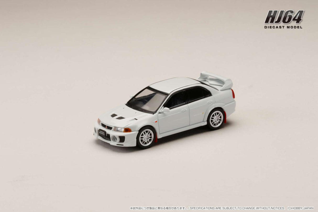 Hobby Japan 1:64 Mitsubishi Lancer GSR EVO V 1998 with Mud Flap in Scortia White