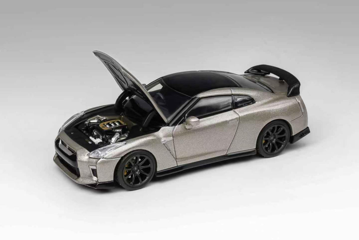 *PREORDER* MotorHelix 1:64 Nissan GT-R (R35) Track Edition in Millennium Jade