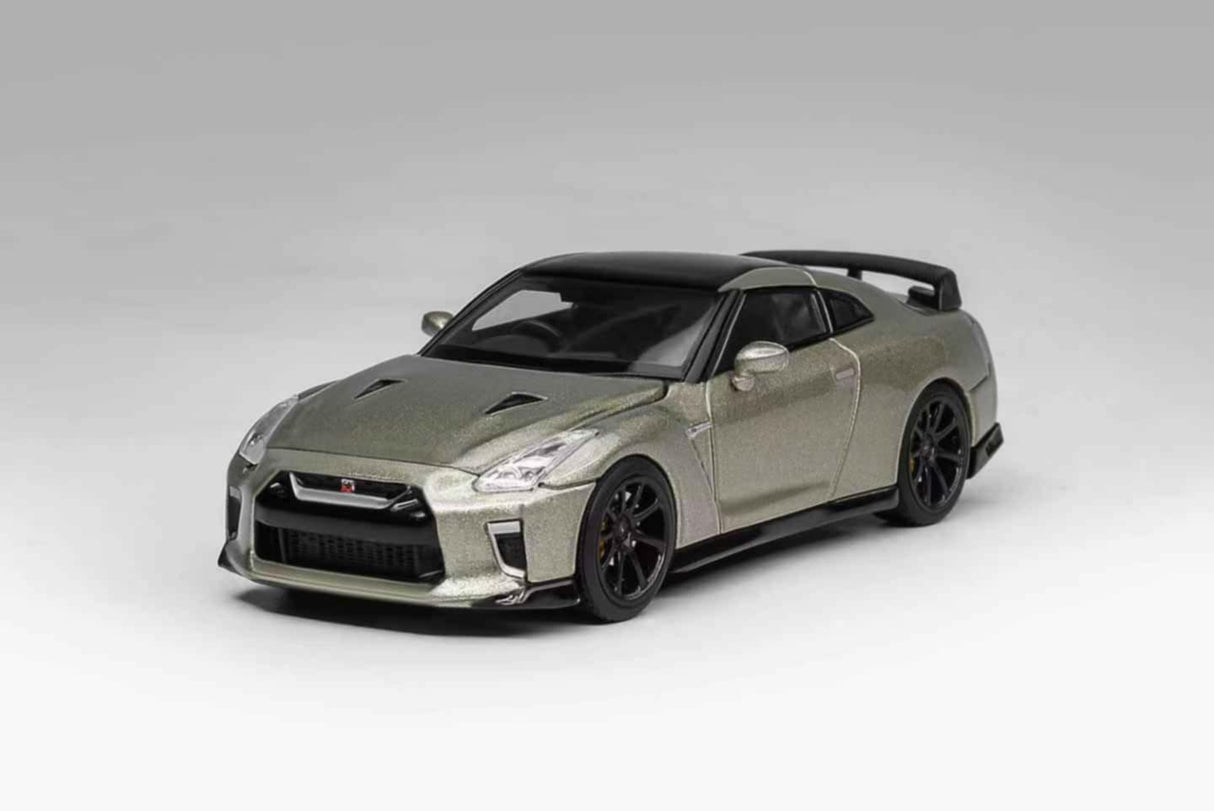 *PREORDER* MotorHelix 1:64 Nissan GT-R (R35) Track Edition in Millennium Jade
