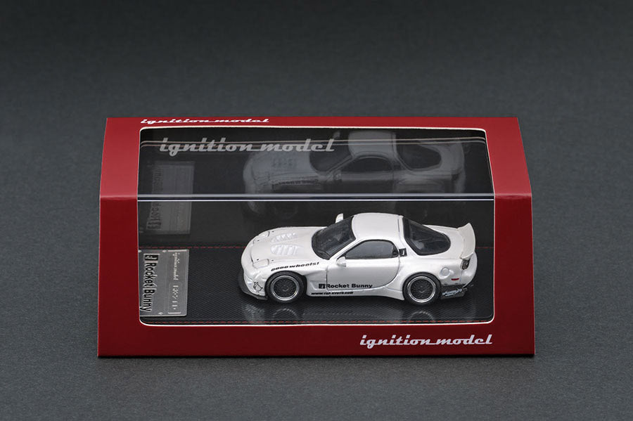 Ignition Model 1:64 Mazda RX-7 FD3S Rocket Bunny in White