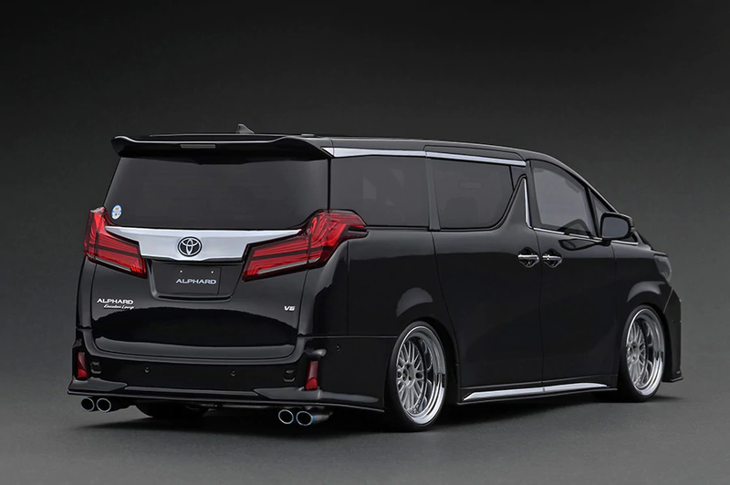 Ignition Model 1:18 Toyota Alphard (H30W) Executive Lounge S in Black