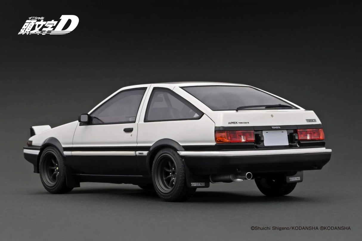 Ignition Model 1:18 INITIAL D Toyota Sprinter Trueno 3Dr GT Apex (AE86) in White & Black