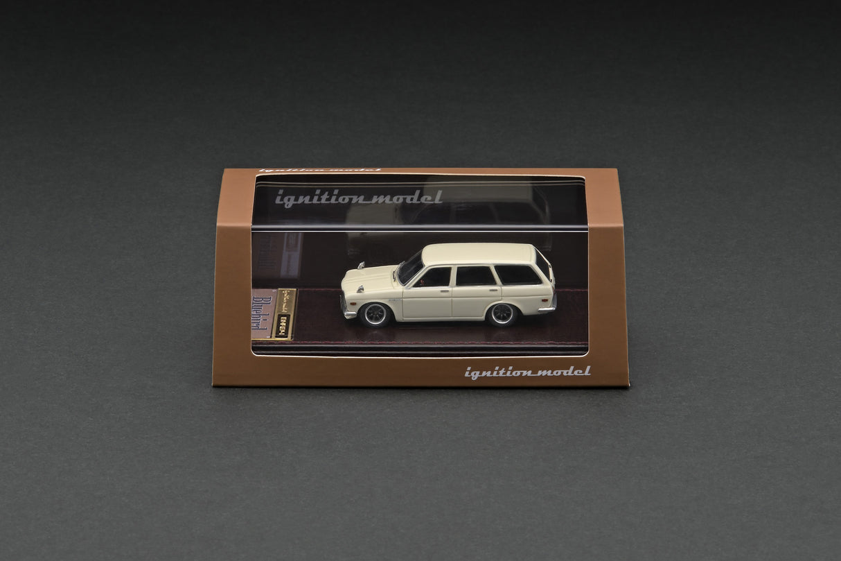 Ignition Model 1:64 Nissan Datsun Bluebird (510) Wagon in White
