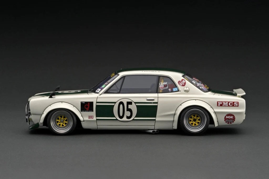 Ignition Model 1:18 Hakosuka 2Door LB-WORKS White / Green with Mr. Hyuma Kato Figure