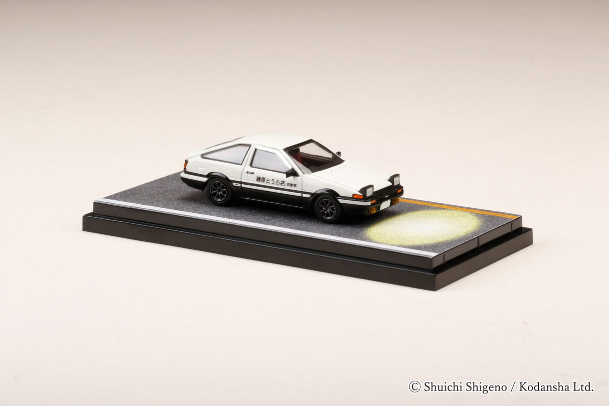 Hobby Japan 1:64 Toyota Sprinter Trueno GT APEX (AE86) 頭文字D OPEN HEADLIGHTS / WITH 4A-GE DISPLAY MODEL
