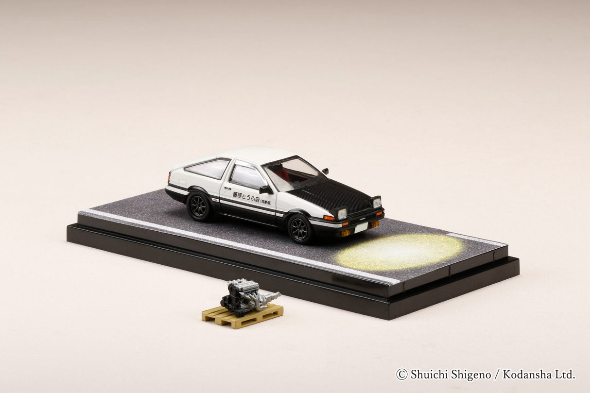 Hobby Japan 1:64 Toyota Sprinter Trueno GT APEX (AE86) 頭文字D PROJECT D OPEN HEADLIGHTS / WITH 4A-GE 5 VALVE DISPLAY MODEL
