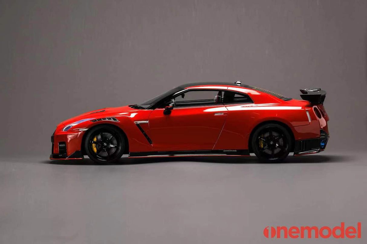One Model 1:18 Nissan GT-R (R35) 2020 NISMO Edition in Solid Red