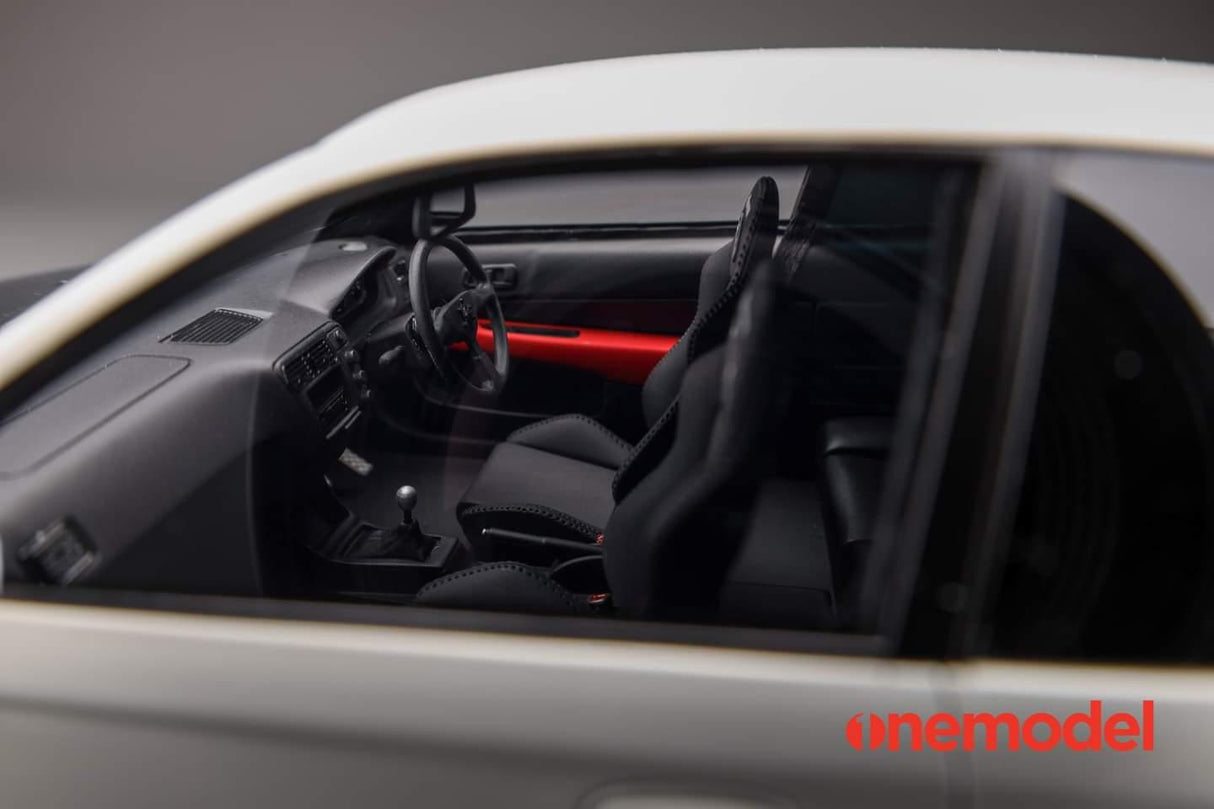 One Model 1:18 Honda Civic Type-R EK9 Spoon Sports Version White