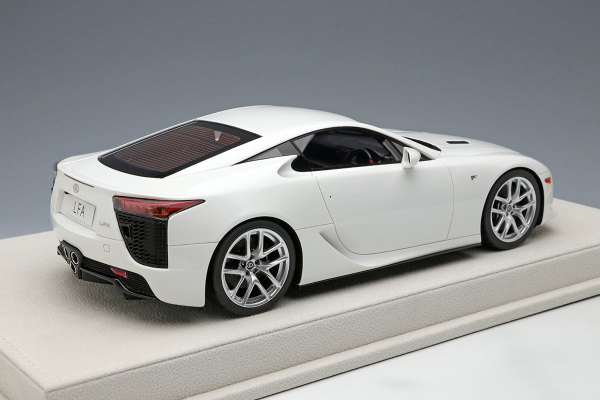 Make Up Co., Ltd / EIDOLON 1:18 Lexus LFA 2010 in Whitest White