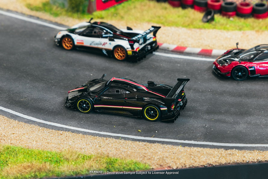 Tarmac Works 1:64 Pagani Zonda Revolución Nero Oro