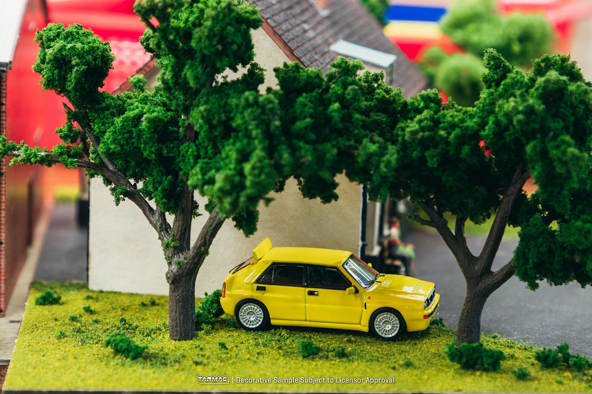 Tarmac Works 1:64 Lancia Delta HF integrale, Giallo Ginestra in Yellow