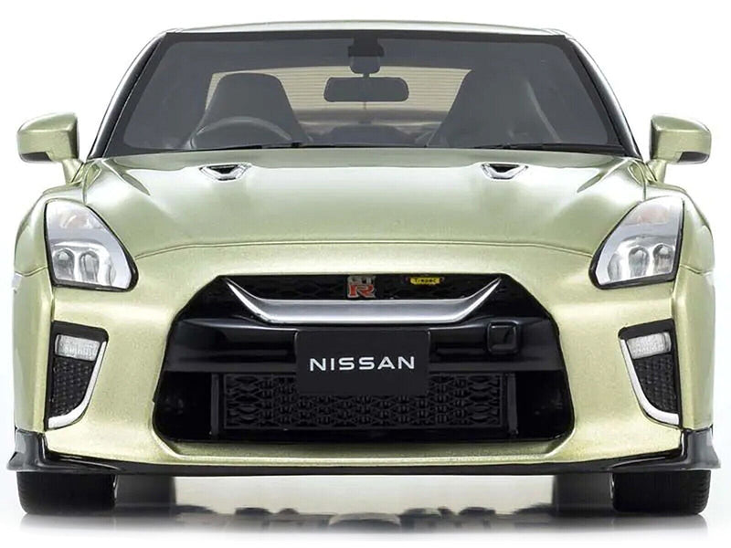 Kyosho 1:18 Nissan GT-R Premium Edition T-Spec in Millennium Jade