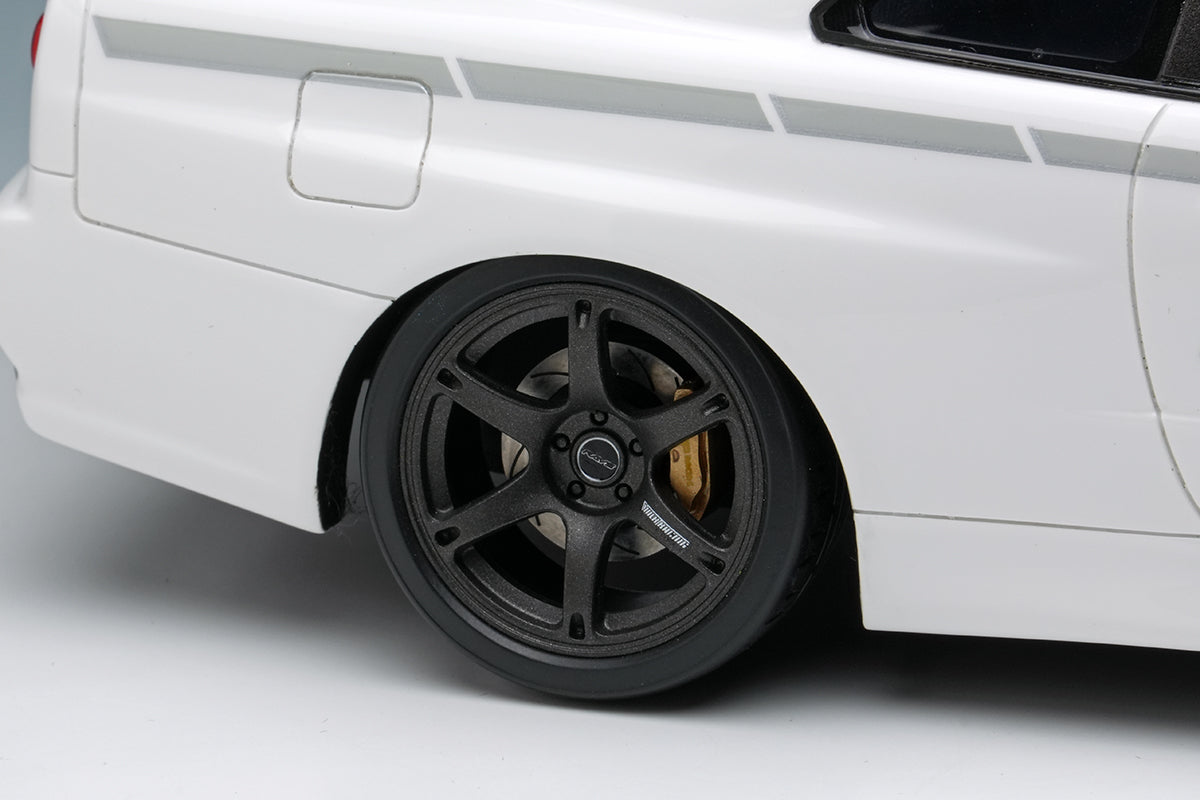 Make Up Co., Ltd / Eidolon 1:18 Nissan Skyline GT-R (BNR34) Mine's