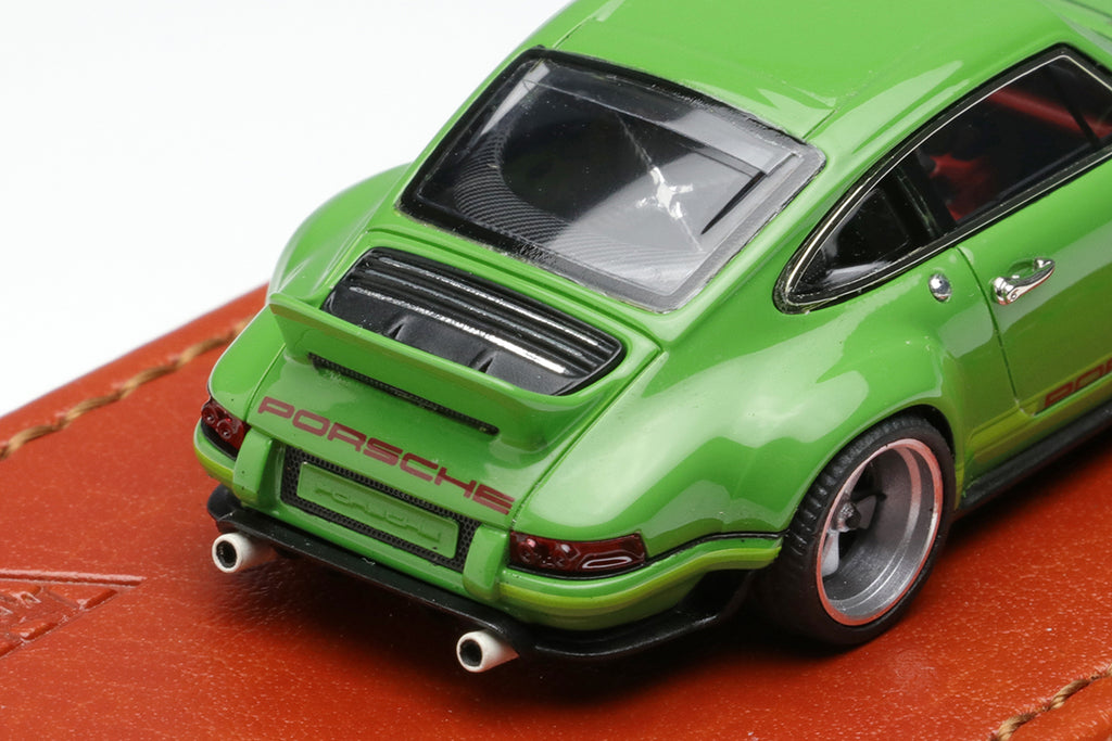 Make Up 1:64 Resin Car Model Titan 64 Porsche Singer 911 964