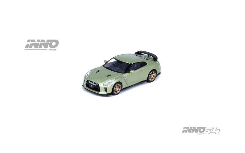 INNO64 1:64 Nissan GT-R (R35) in Millennium Jade